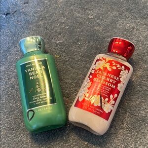 Bath & Body Works Vanilla Bean Noel & Japanese Cherry Blossom Moisturizer Set
